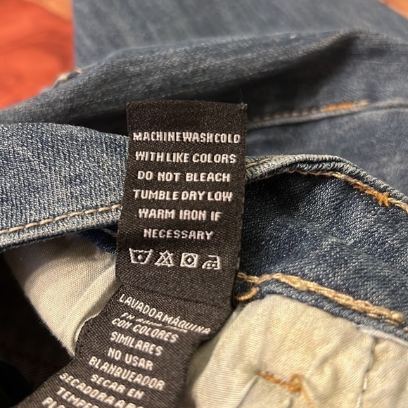 Dollhouse Jackie Capri Denim Jeans Crop Pants Medium Blue Wash Size 3 - Picture 11 of 15